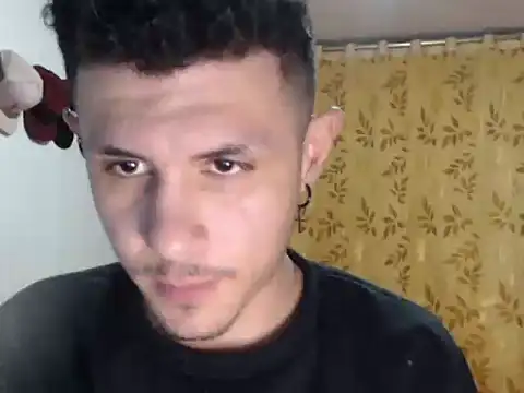 Snapshot of damiansexyboy69 chatting on 11-11-25, 05:51 damiansexyboy69 online show from 11-11-25, 05:51