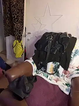 Snapshot of LeatherSdaddy chatting on 12-20-25, 03:41 LeatherSdaddy online show from 12-20-25, 03:41