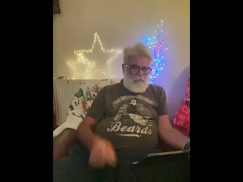 Snapshot of LeatherSdaddy chatting on 12-22-25, 11:13 LeatherSdaddy online show from 12-22-25, 11:13