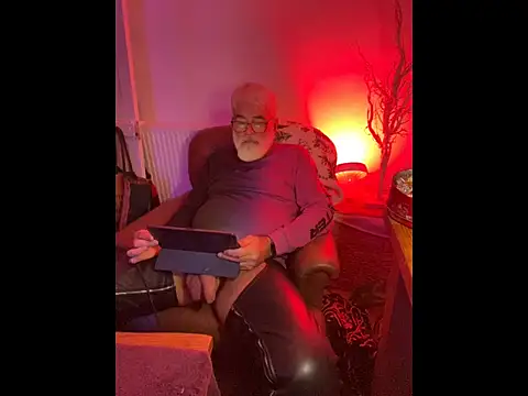 Snapshot of LeatherSdaddy chatting on 01-06-26, 05:49 LeatherSdaddy online show from 01-06-26, 05:49