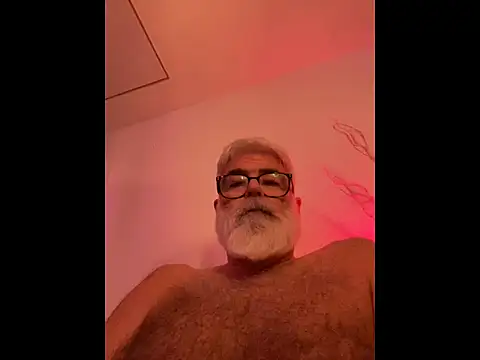 Snapshot of LeatherSdaddy chatting on 01-07-26, 05:54 LeatherSdaddy online show from 01-07-26, 05:54