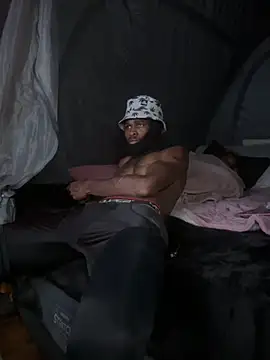 Snapshot of wearefreaks08 chatting on 11-27-25, 04:25 wearefreaks08 online show from 11-27-25, 04:25