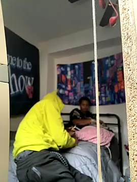 Snapshot of wearefreaks08 chatting on 12-02-25, 07:31 wearefreaks08 online show from 12-02-25, 07:31