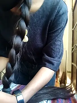 Snapshot of Riya_917 chatting on 02-06-26, 04:50 Riya 917 online show from 02-06-26, 04:50