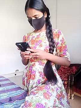 Snapshot of Riya_917 chatting on 02-20-26, 08:05 Riya 917 online show from 02-20-26, 08:05