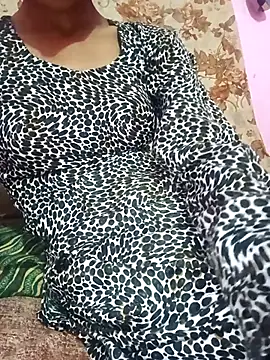 Snapshot of Riya_917 chatting on 02-22-26, 01:53 Riya 917 online show from 02-22-26, 01:53