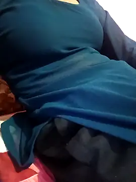 Snapshot of Riya_917 chatting on 02-28-26, 05:47 Riya 917 online show from 02-28-26, 05:47