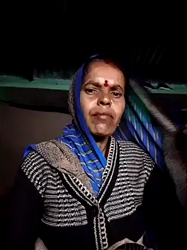 Hot juli73 online show from 12-05-25, 04:47