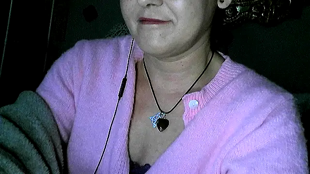 Snapshot of zaidapink1990 chatting on 02-06-26, 07:28 zaidapink1990 online show from 02-06-26, 07:28