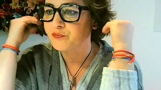 Snapshot of zaidapink1990 chatting on 03-11-26, 05:08 zaidapink1990 online show from 03-11-26, 05:08