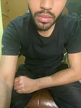 hotyyyyjonny online show from 04-10-26, 05:56