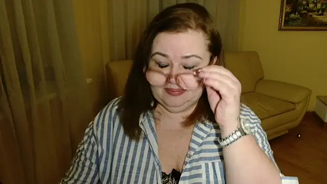 Natali-Gucci online show from 12-20-25, 08:27