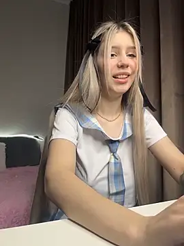 Olivia1Taylor1 online show from 11-18-25, 06:07