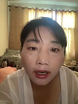 Snapshot of Nuomi6 chatting on 11-18-25, 07:13 Nuomi6 online show from 11-18-25, 07:13