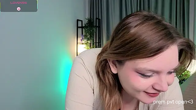 Snapshot of RacieBroom chatting on 01-10-26, 10:14 RacieBroom online show from 01-10-26, 10:14