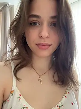 yoyogirlx online show from 06-19-26, 03:44