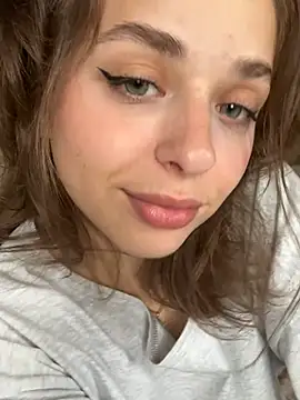 yoyogirlx online show from 07-26-26, 03:04