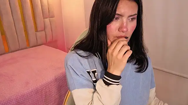 Brandy collinss online show from 04-27-26, 01:58