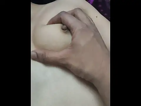 Snapshot of Desire_Lu chatting on 11-15-25, 07:10 Desire Lu online show from 11-15-25, 07:10