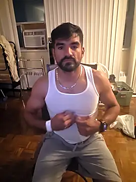 piggylatino online show from 07-18-26, 03:00