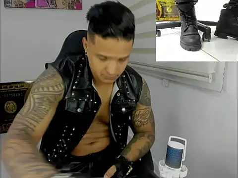 master leather online show from 03-09-26, 11:42