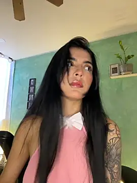 Snapshot of Cristal_Cerati_ chatting on 01-06-26, 09:50 Cristal Cerati online show from 01-06-26, 09:50