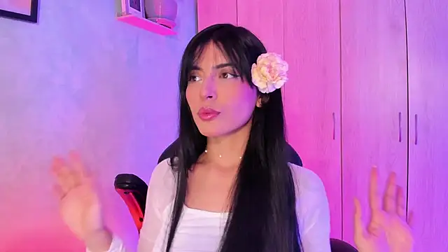 Snapshot of Cristal_Cerati_ chatting on 02-17-26, 05:30 Cristal Cerati online show from 02-17-26, 05:30