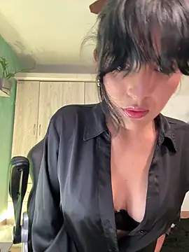 Snapshot of Cristal_Cerati_ chatting on 03-03-26, 10:15 Cristal Cerati online show from 03-03-26, 10:15