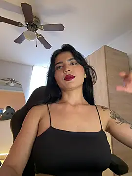 Snapshot of Cristal_Cerati_ chatting on 04-11-26, 09:41 Cristal Cerati online show from 04-11-26, 09:41