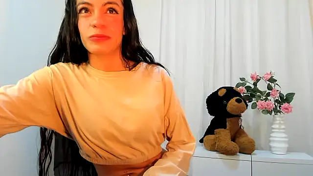 ana maria    online show from 06-17-26, 03:20