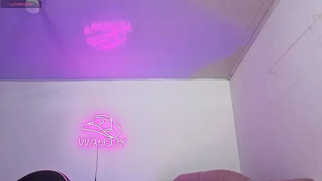 ISABELA TAY online show from 04-28-26, 11:37