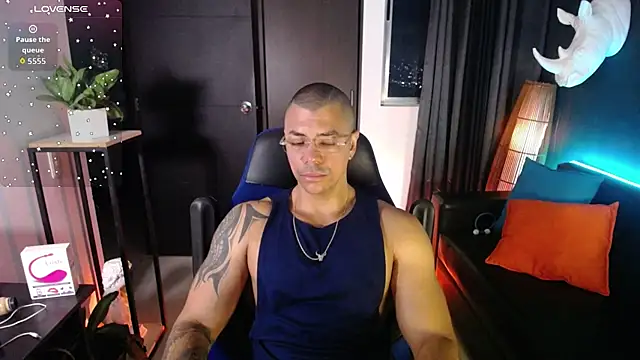 Zed ferrer online show from 05-18-26, 08:42