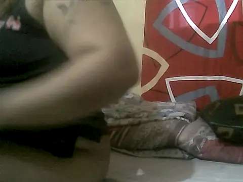 Snapshot of loriepinay46 chatting on 02-11-26, 11:10 loriepinay46 online show from 02-11-26, 11:10