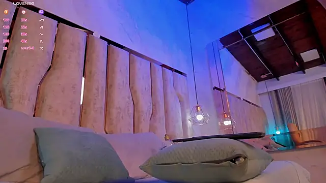 Snapshot of Caroline_palmerr chatting on 02-12-26, 03:12 Caroline palmerr online show from 02-12-26, 03:12