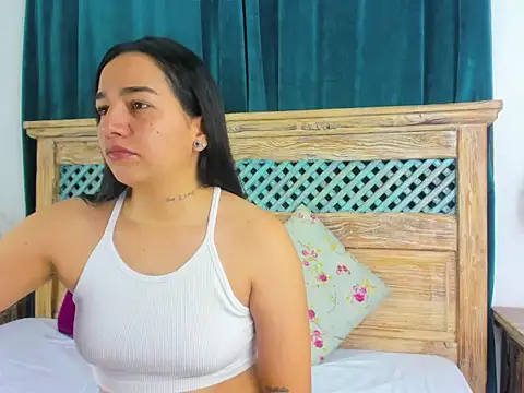 Chelsea Russell01 online show from 12-16-25, 12:54