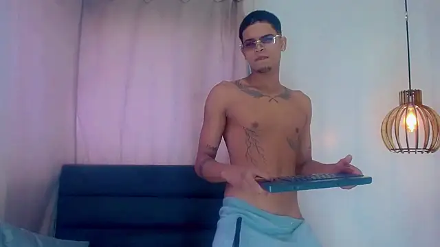 Isaacas  online show from 11-18-25, 11:36