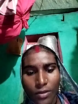 Snapshot of Big_Lovexx chatting on 11-16-25, 05:29 Big Lovexx online show from 11-16-25, 05:29