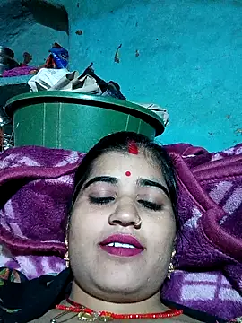 Hot kamla online show from 11-16-25, 07:47