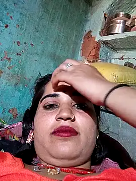 Hot kamla online show from 04-17-26, 06:49