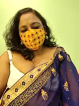 Snapshot of Hena_bhabi chatting on 11-16-25, 08:25 Hena bhabi online show from 11-16-25, 08:25