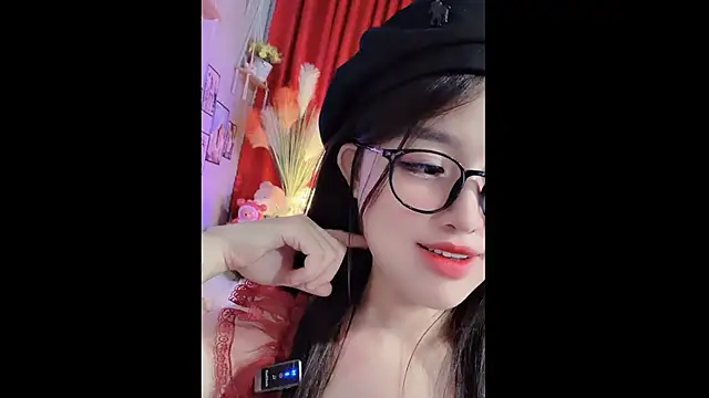 MiCandy-Lovee online show from 12-19-25, 04:03