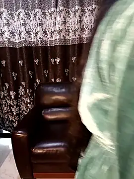 Snapshot of Angelic_Princess chatting on 11-16-25, 11:05 Angelic Princess online show from 11-16-25, 11:05