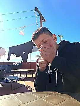 Snapshot of 7milo chatting on 01-11-26, 02:22 7milo online show from 01-11-26, 02:22