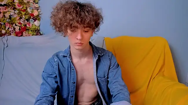 Snapshot of James_Colleman chatting on 11-14-25, 07:45 James Colleman online show from 11-14-25, 07:45