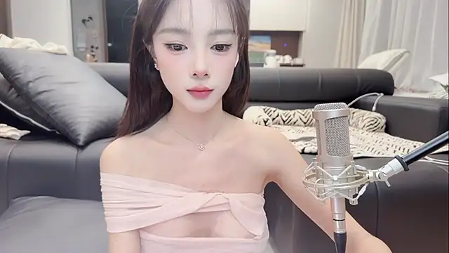 Snapshot of Butterbear chatting on 01-19-26, 12:42 Butterbear online show from 01-19-26, 12:42