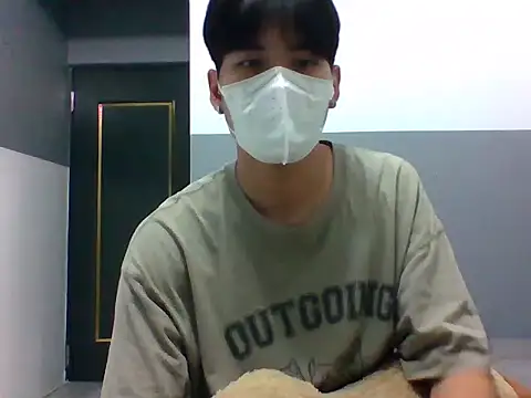 Snapshot of xunyuuu chatting on 11-15-25, 04:25 xunyuuu online show from 11-15-25, 04:25