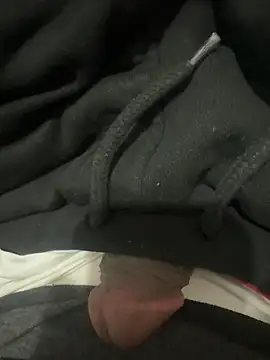 Snapshot of kangro_80 chatting on 12-15-25, 09:08 kangro 80 online show from 12-15-25, 09:08