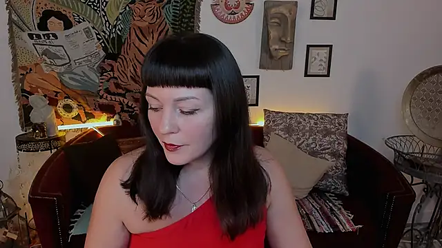 Snapshot of RosaliReed chatting on 11-18-25, 11:25 RosaliReed online show from 11-18-25, 11:25