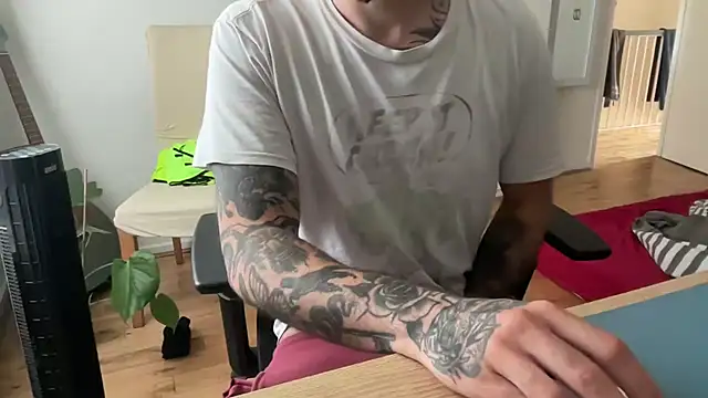 TattedUpSir online show from 06-19-26, 12:42