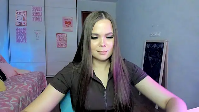 Kira love 81 online show from 05-21-26, 07:43